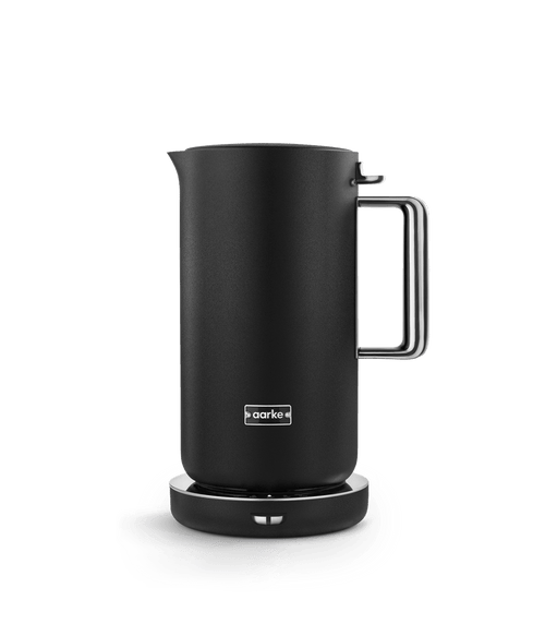 Front view image of the Aarke kettle in Matte black.