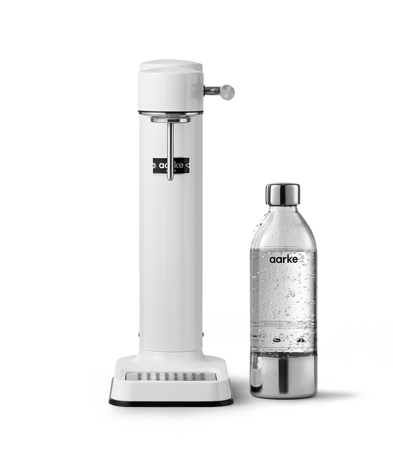 Aarke Carbonator 3 in White. Front view with PET Bottle.